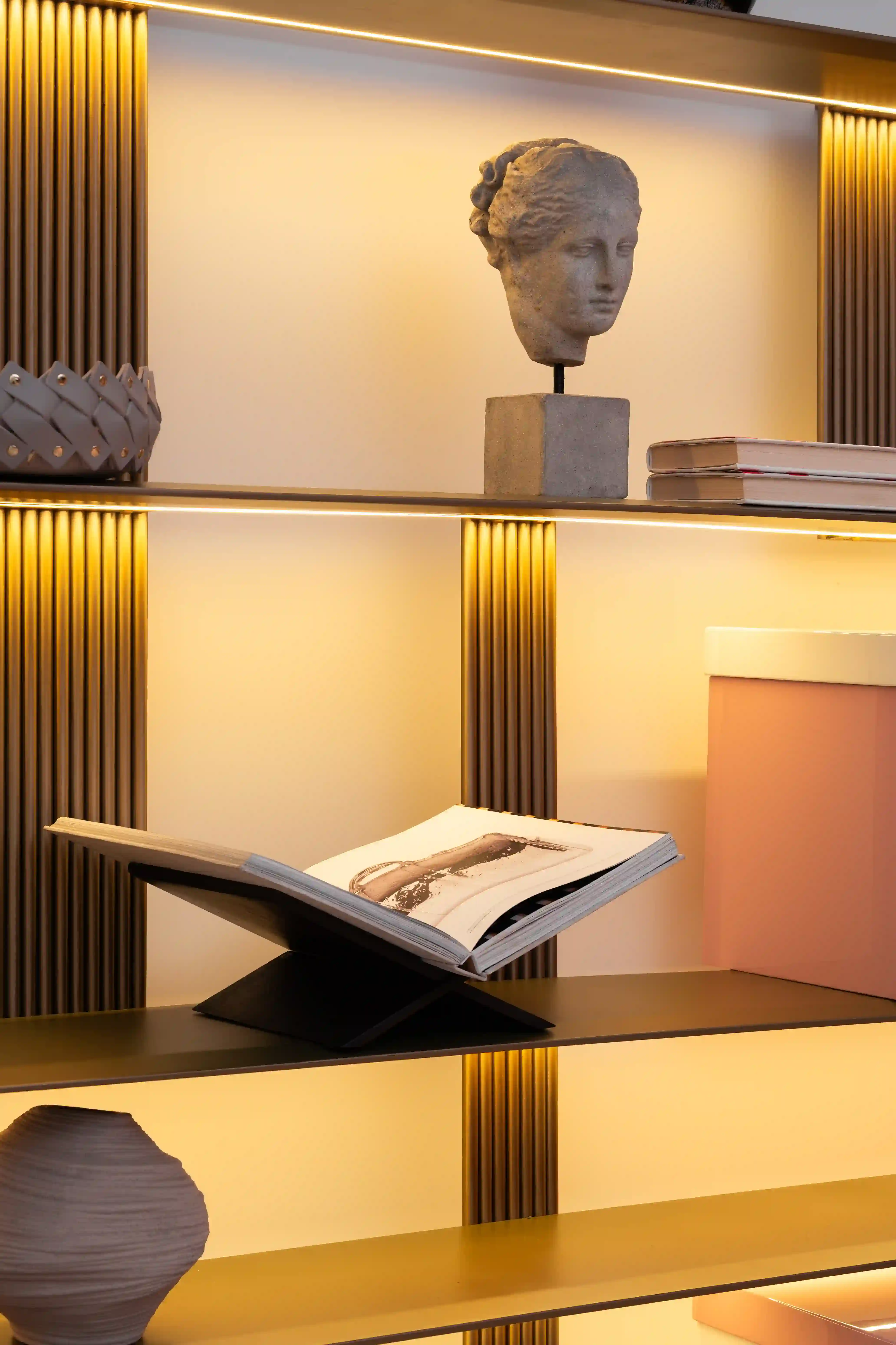 TMURA interior project photograph 10